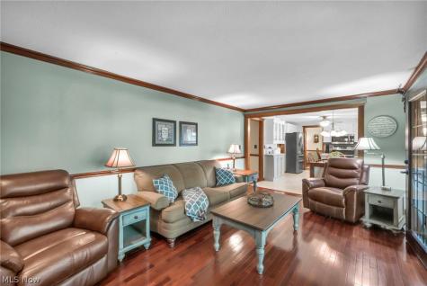 624 Perkins Circle Brunswick OH 44212