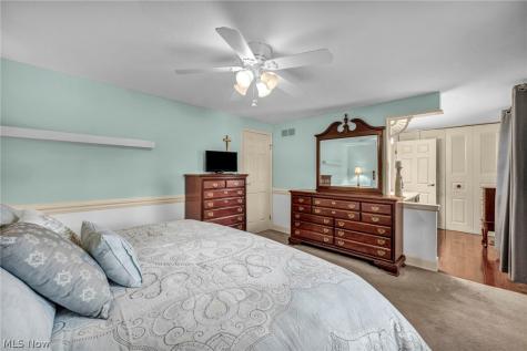 624 Perkins Circle Brunswick OH 44212