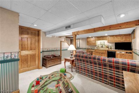 624 Perkins Circle Brunswick OH 44212
