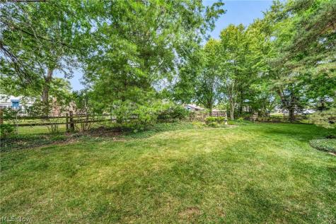 624 Perkins Circle Brunswick OH 44212