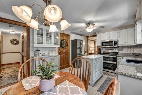 624 Perkins Circle Brunswick OH 44212