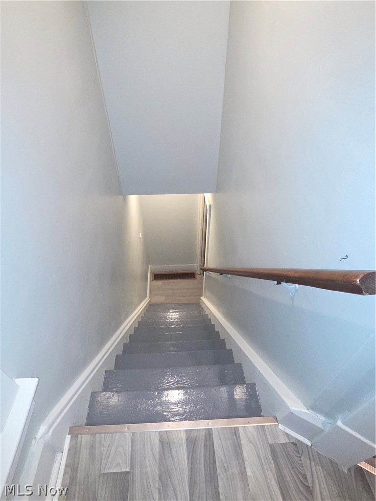 159 Piccadilly Street Campbell OH 44405