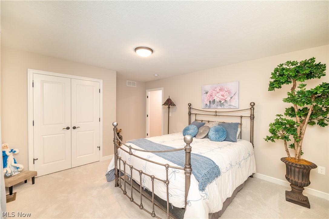 95 Muirfield Drive SE Warren OH 44484