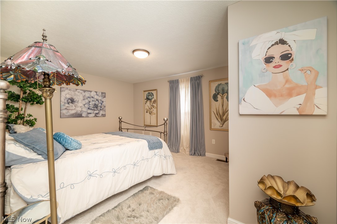 95 Muirfield Drive SE Warren OH 44484
