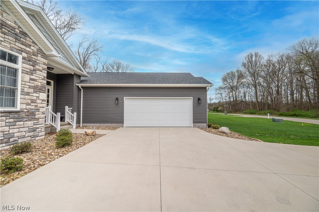 95 Muirfield Drive SE Warren OH 44484