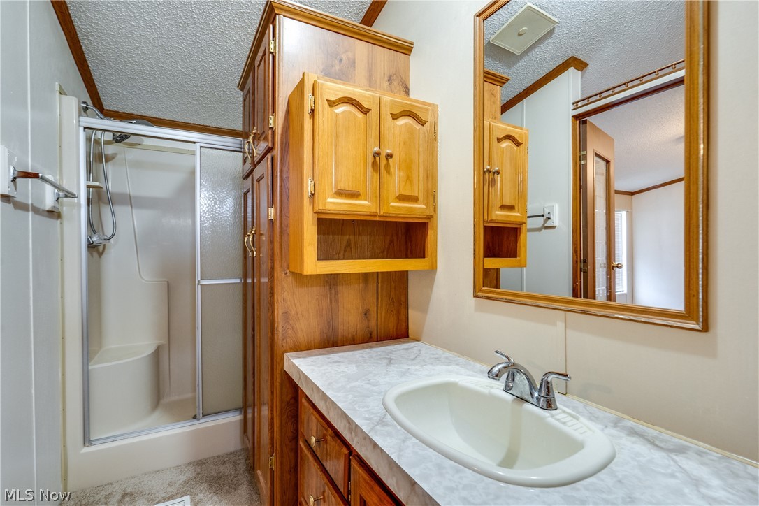 18592 Edwards Road Doylestown OH 44230