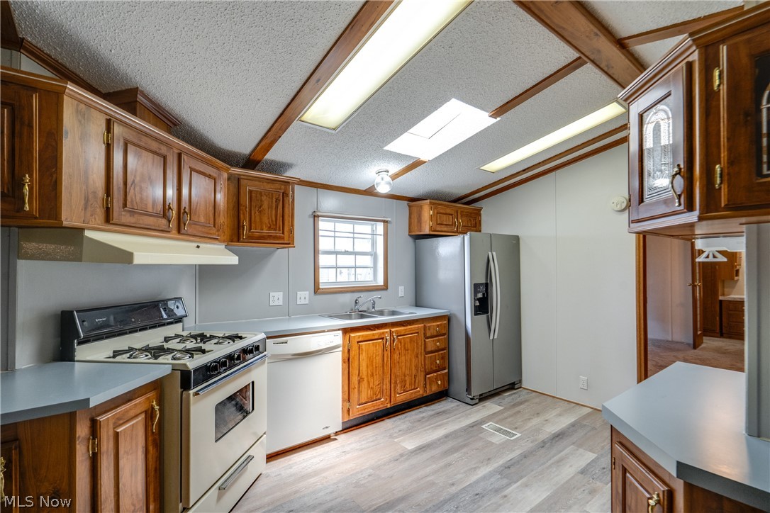 18592 Edwards Road Doylestown OH 44230