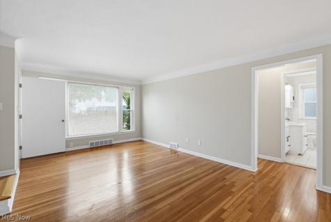 4154 Stonehaven Road South Euclid OH 44121