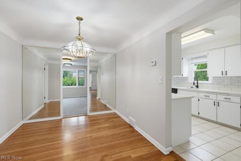 4154 Stonehaven Road South Euclid OH 44121