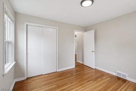 4154 Stonehaven Road South Euclid OH 44121