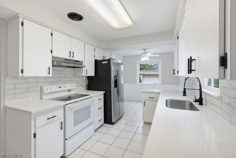 4154 Stonehaven Road South Euclid OH 44121