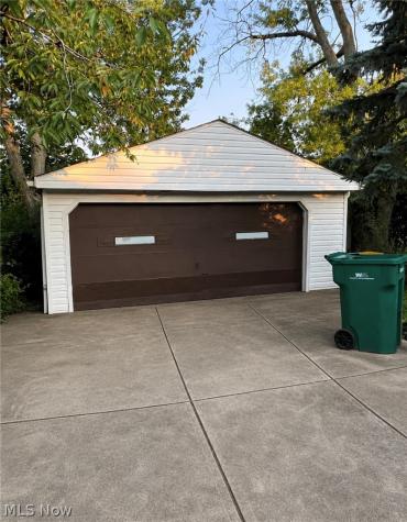 5733 Longwood Avenue Maple Heights OH 44137
