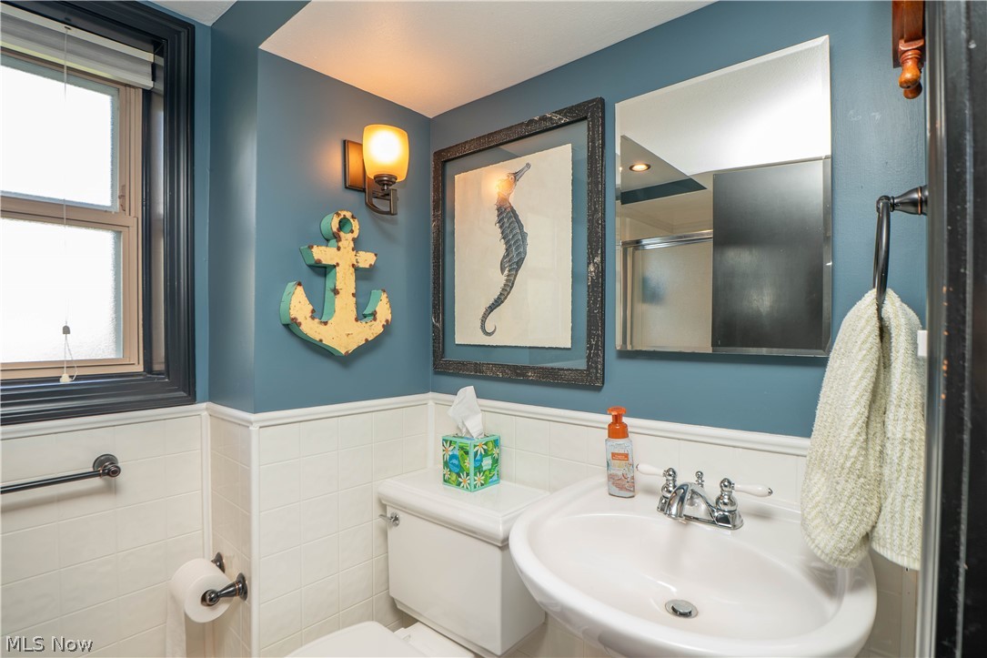 5522 Grove Street Louisville OH 44641