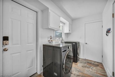 32321 Lake Shore Boulevard Willowick OH 44095