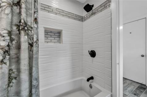 32321 Lake Shore Boulevard Willowick OH 44095