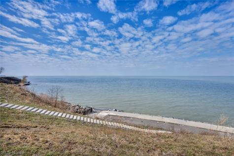 32321 Lake Shore Boulevard Willowick OH 44095