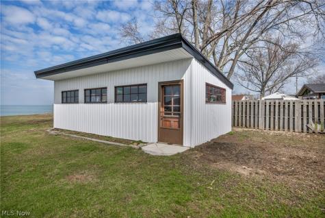 32321 Lake Shore Boulevard Willowick OH 44095