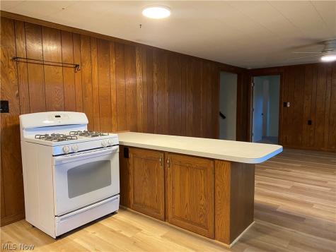 6116 NW Oakcrest Avenue NW Canton OH 44718