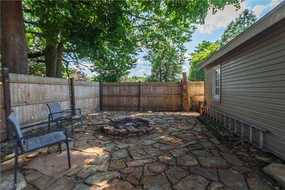 605 Essex Street Akron OH 44306