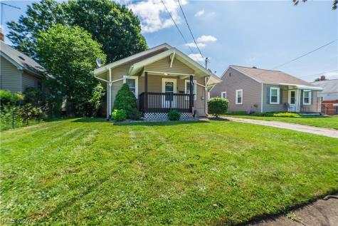 605 Essex Street Akron OH 44306