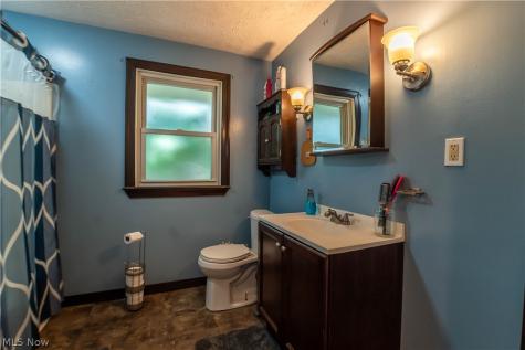 605 Essex Street Akron OH 44306