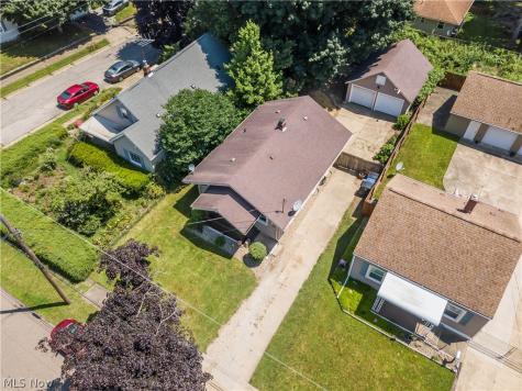605 Essex Street Akron OH 44306