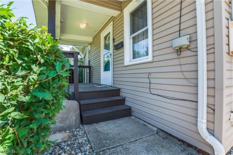 605 Essex Street Akron OH 44306