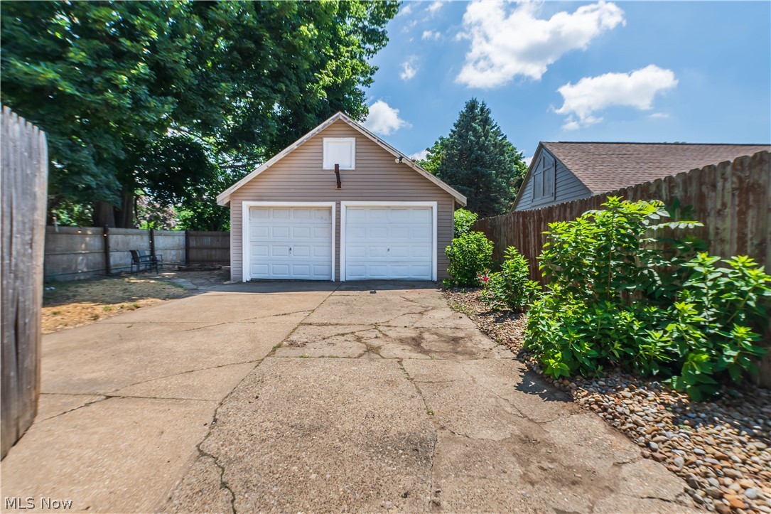 605 Essex Street Akron OH 44306