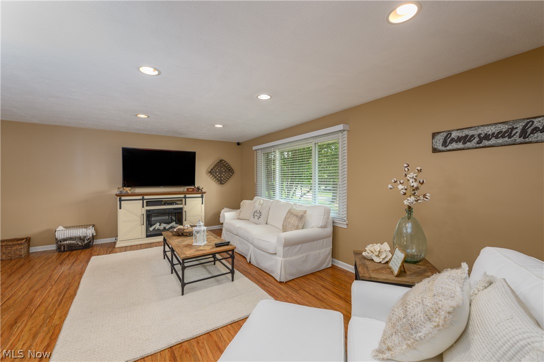 6203 Melody Road NE Canton OH 44721