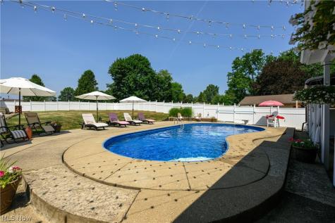 6203 Melody Road NE Canton OH 44721