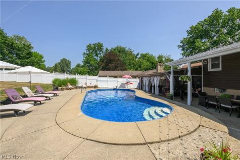 6203 Melody Road NE Canton OH 44721