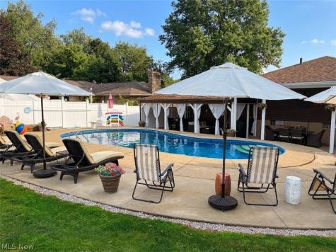 6203 Melody Road NE Canton OH 44721