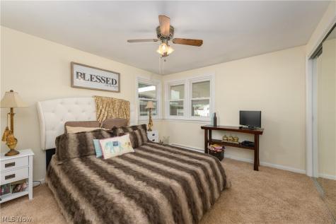 6203 Melody Road NE Canton OH 44721