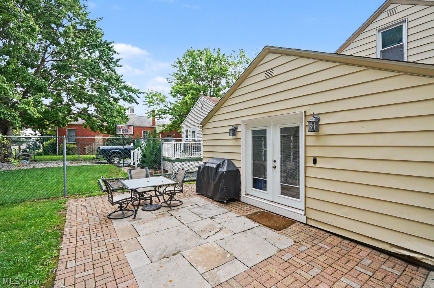 663 Essex Street Akron OH 44306