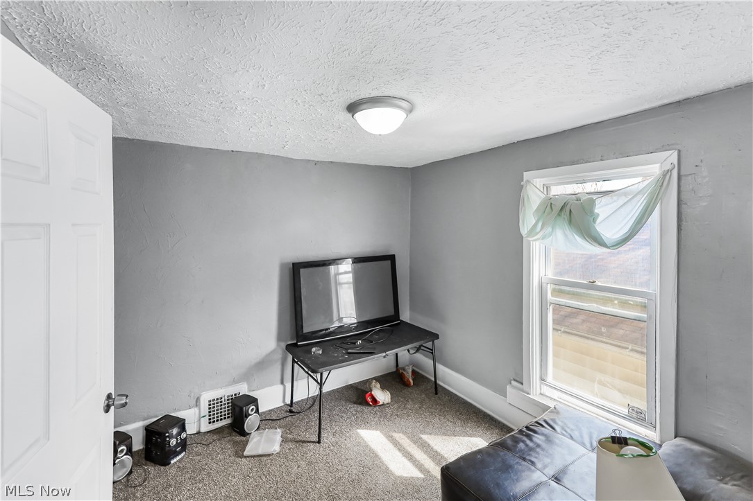 1138 7th Avenue Akron OH 44306