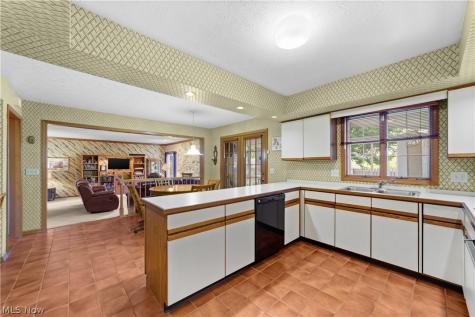 24177 Stonehedge Drive Westlake OH 44145