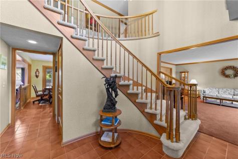 24177 Stonehedge Drive Westlake OH 44145