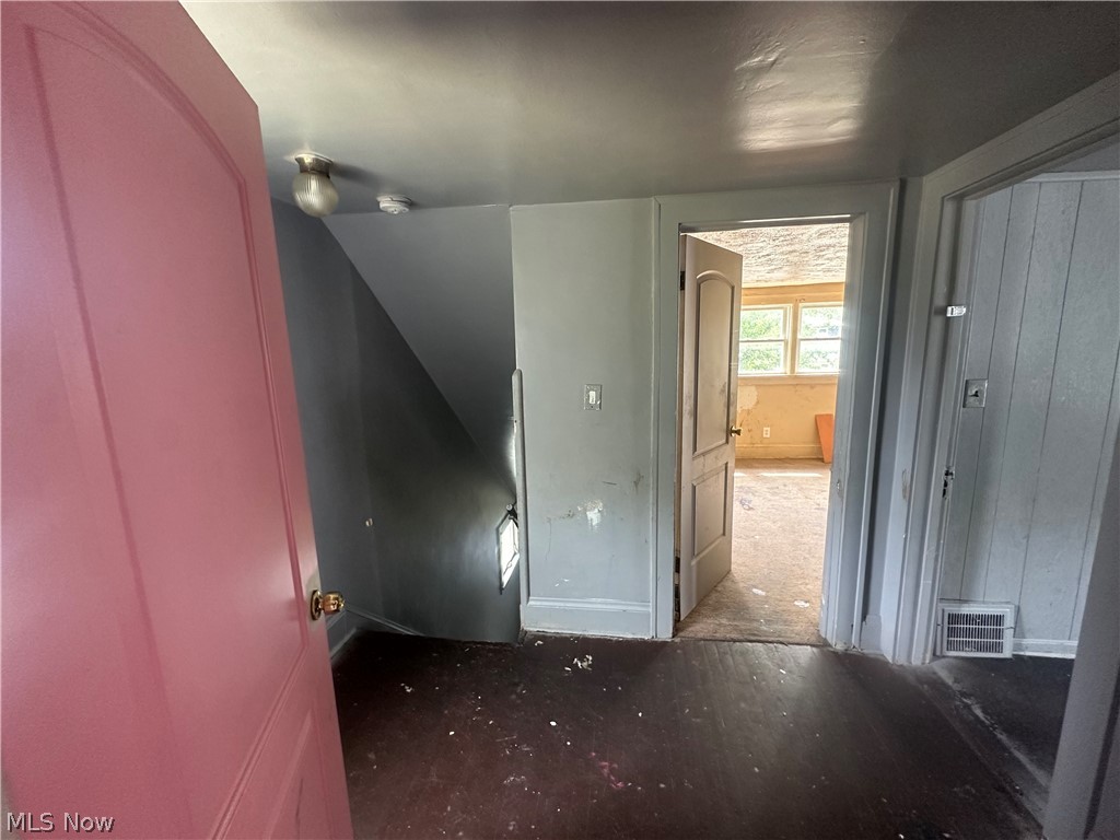 5578 Dalewood Avenue Cleveland OH 44137