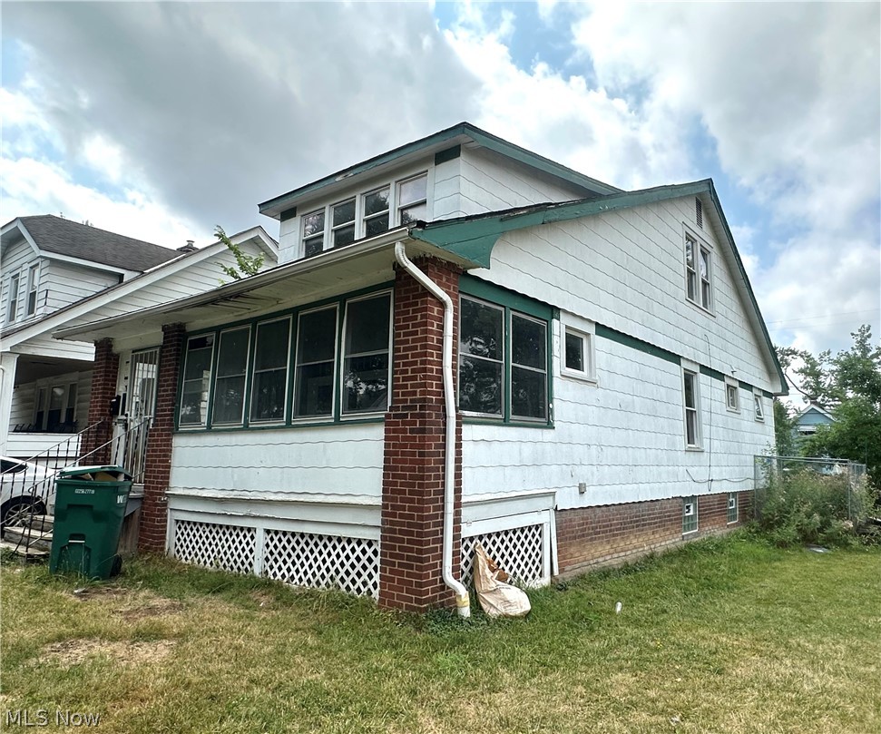 5578 Dalewood Avenue Cleveland OH 44137
