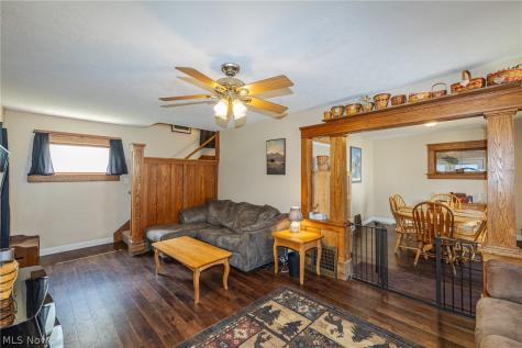 2332 17th Street SW Akron OH 44314