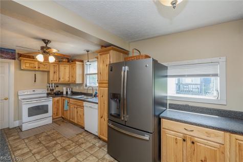2332 17th Street SW Akron OH 44314