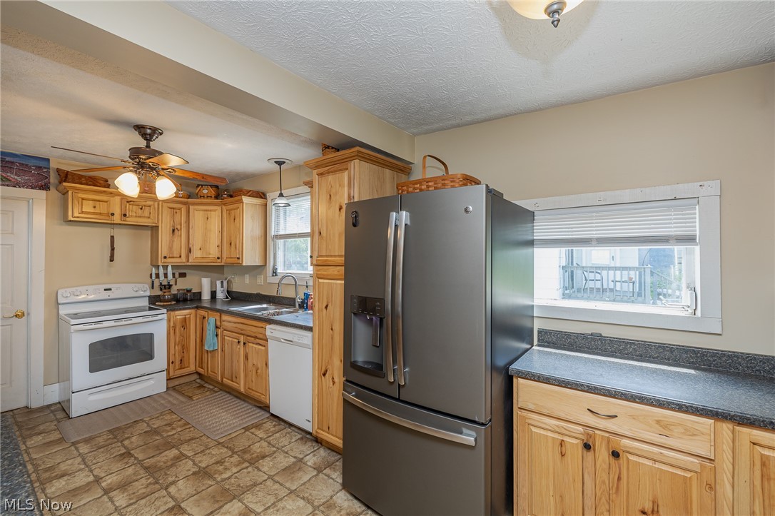 2332 17th Street SW Akron OH 44314
