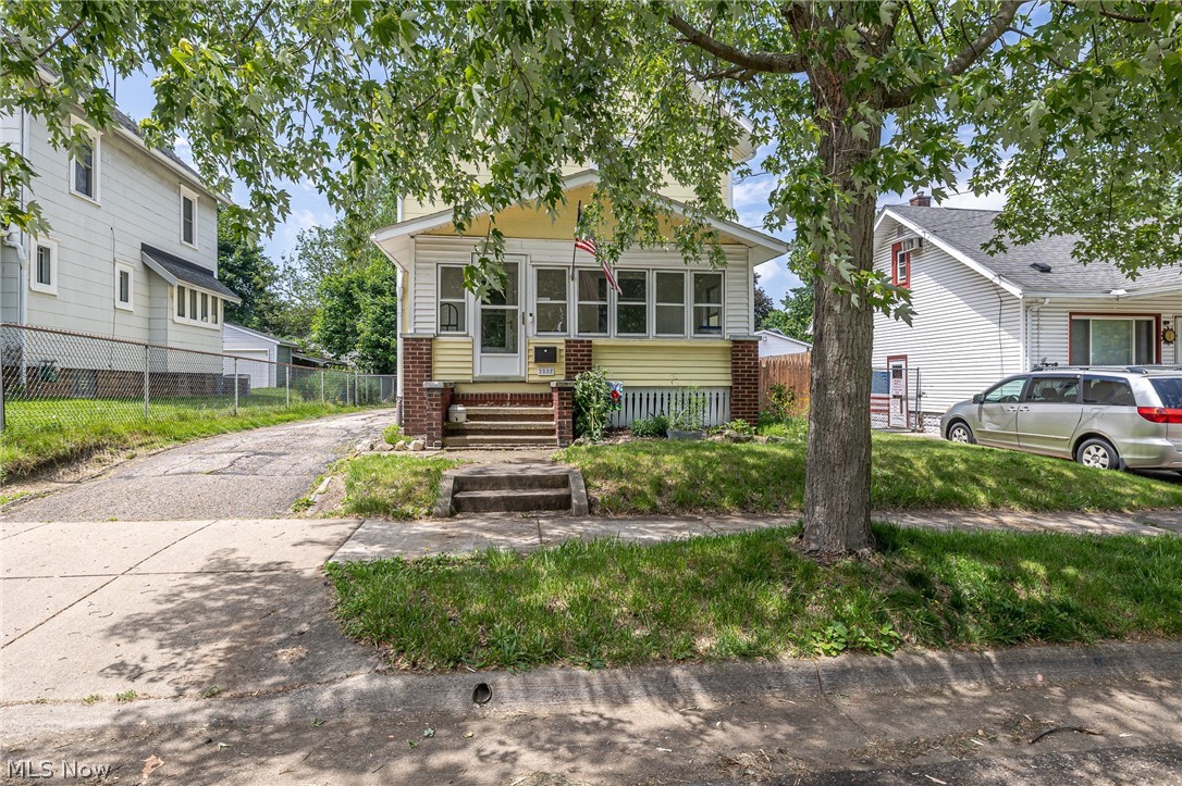2332 17th Street SW Akron OH 44314