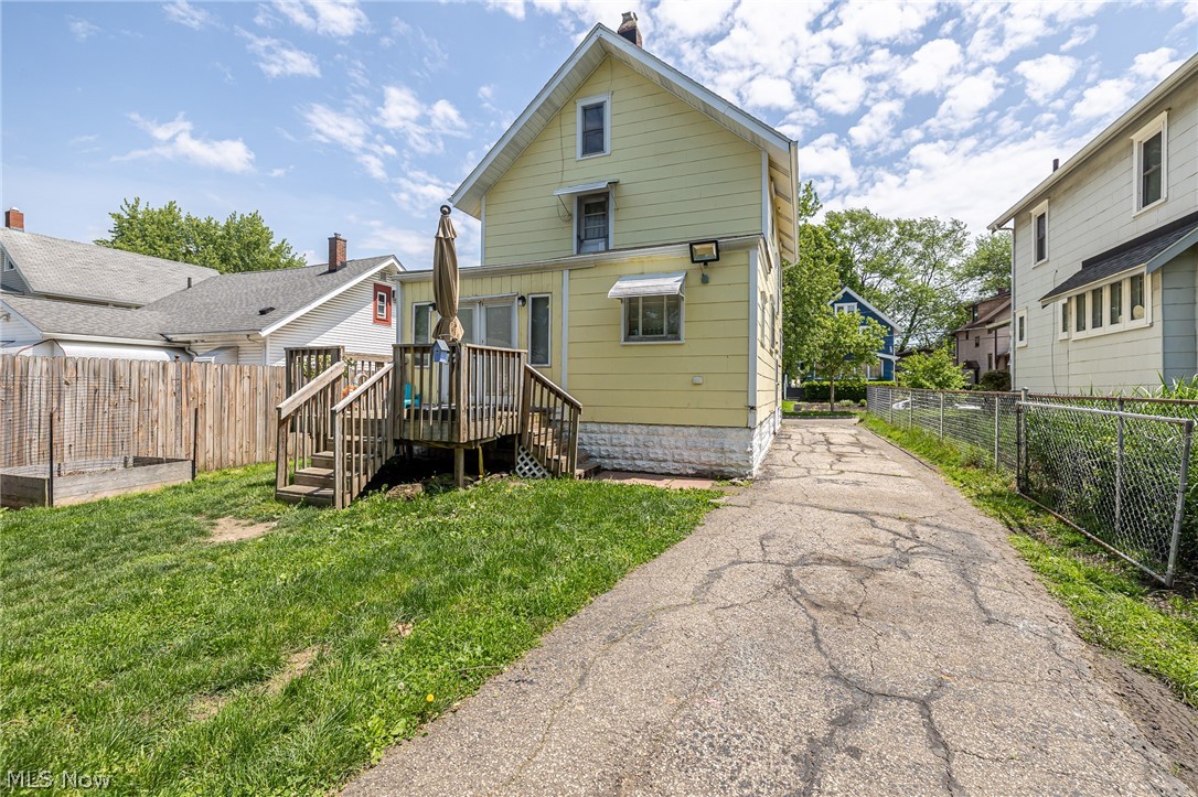 2332 17th Street SW Akron OH 44314