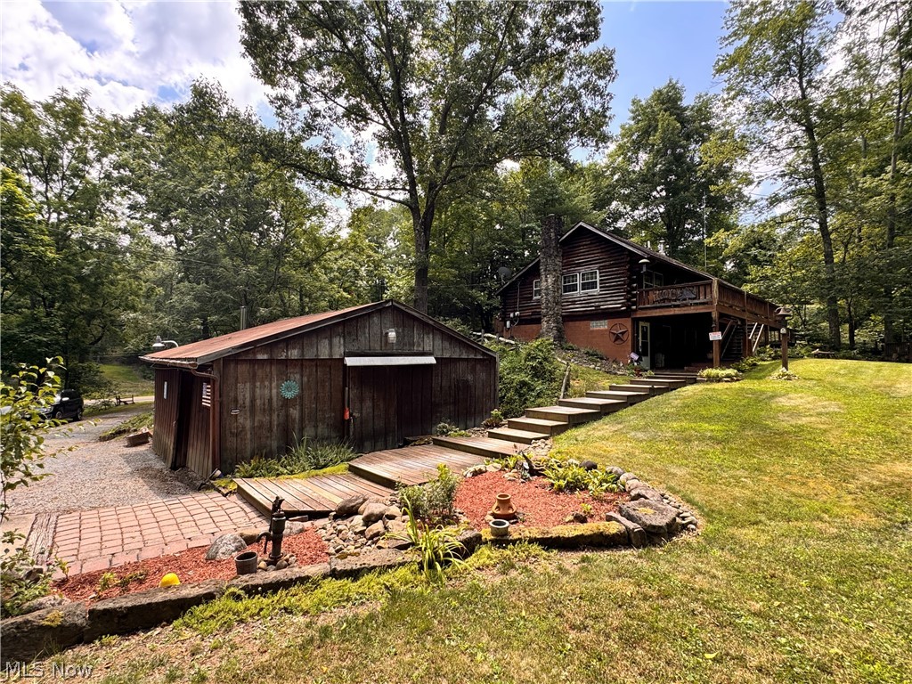 3239 Salineville Road NE Carrollton OH 44615