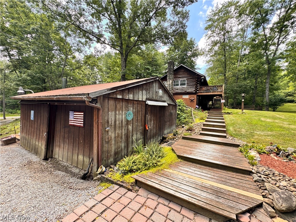 3239 Salineville Road NE Carrollton OH 44615