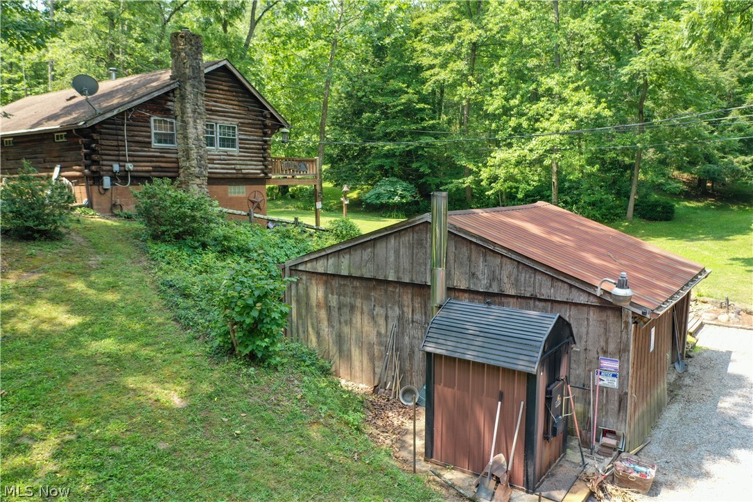 3239 Salineville Road NE Carrollton OH 44615