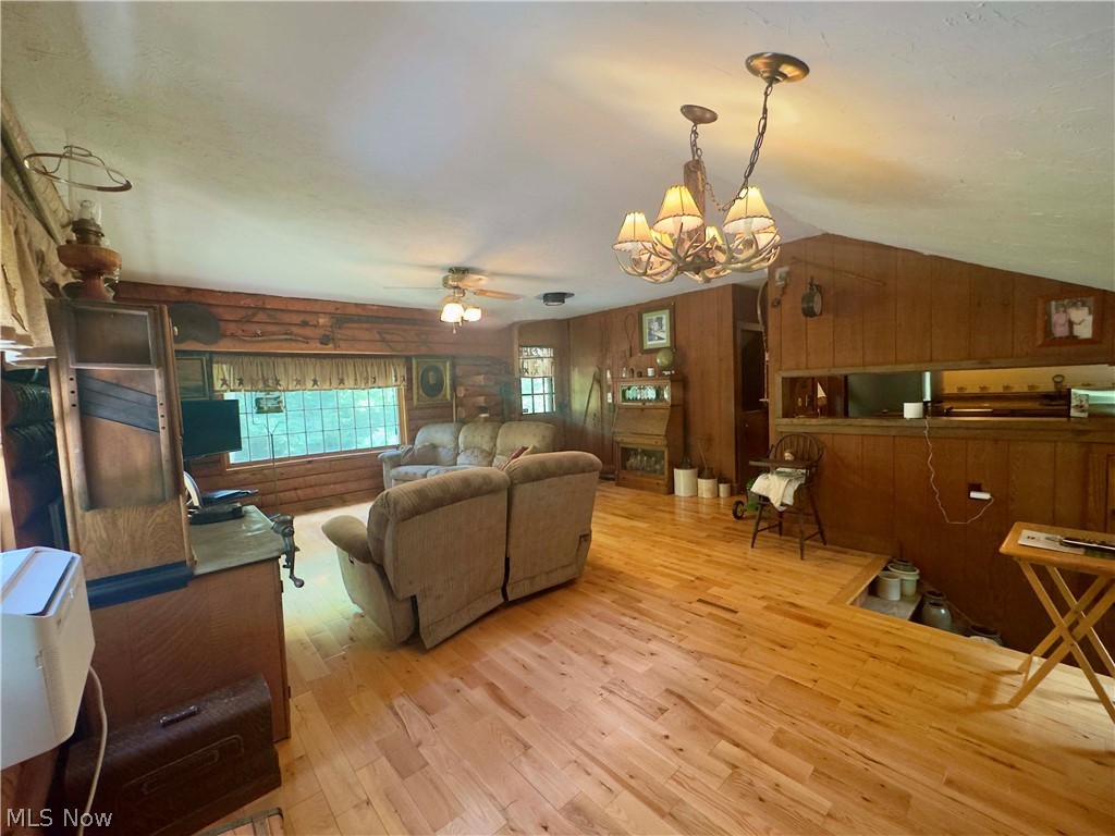 3239 Salineville Road NE Carrollton OH 44615