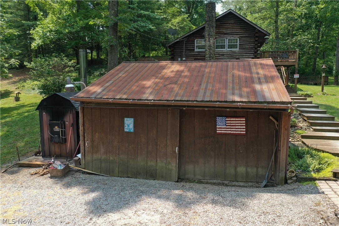 3239 Salineville Road NE Carrollton OH 44615