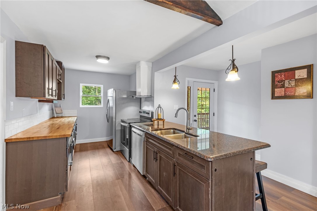 3379 Lake Street Beloit OH 44609
